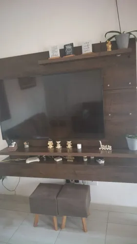 Vendo um painel de tv 65 polegadas por 350 em ótimo estado