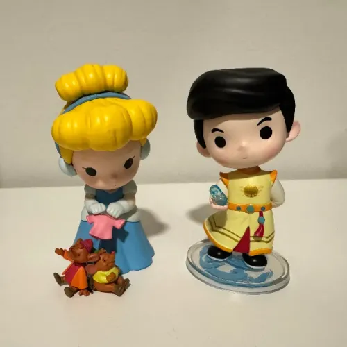 Pop Mart Disney - Cinderela & Príncipe Encantado