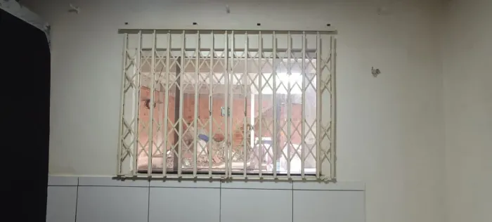 Vendo grade sanfonada janela