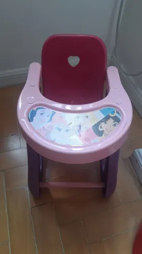Cadeirinha de boneca brinquedo