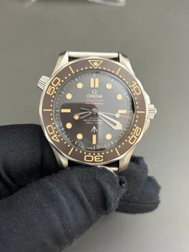 Relógio Omega Seamaster Diver 300 M 007 42 mm