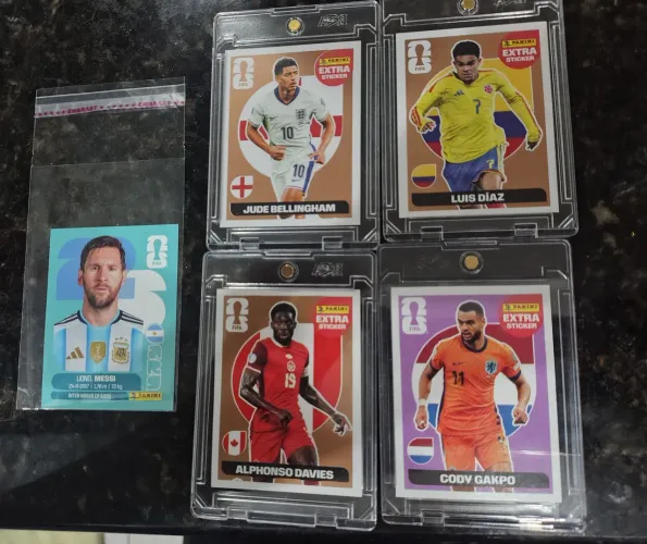 Figurinhas Legends a partir de 30 reais