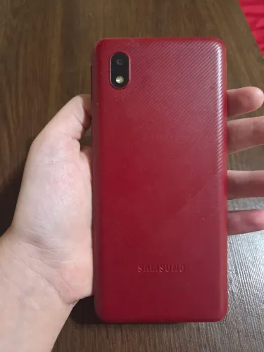Samsung a01 core usado com rachaduras na película