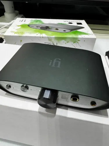 DAC e Amplificador de Fones de Ouvido IFI Zen DAC V2 Cor Cinza  - Caixa Original!