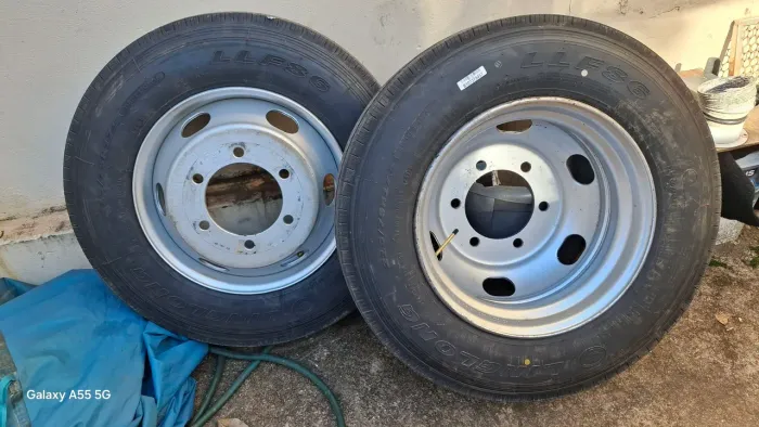 RODAS E PNEUS NOVOS ARO 17,5