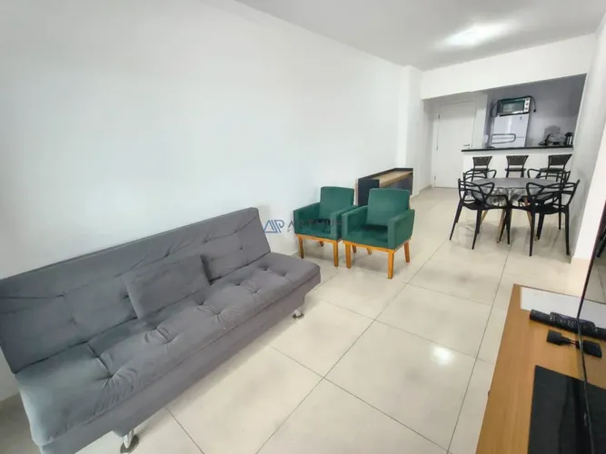 Apartamento à venda no Maracanã em Praia Grande com 2 quartos sendo 1 suíte