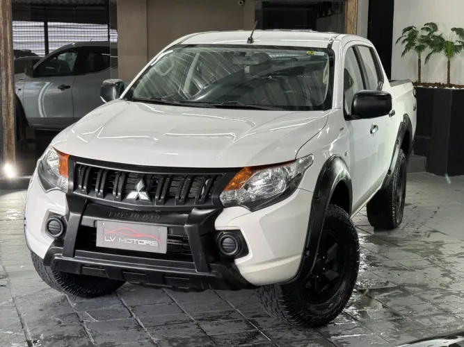 Mitsubishi TRITON HPE-S 2.4 CD 4X4 TB Diesel Aut. 2022
