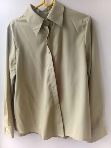 Camisa social feminina sem uso