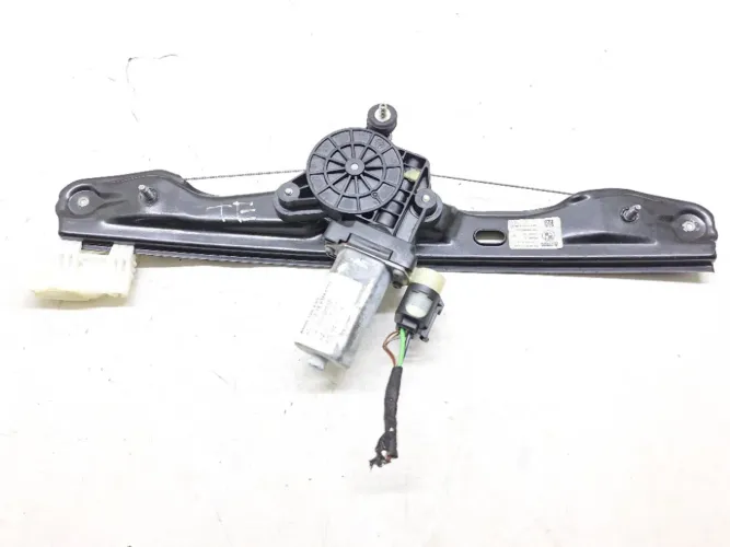 Motor Maquina Vidro Traseiro Esquerdo Bmw 120i 2.0 2015 2016