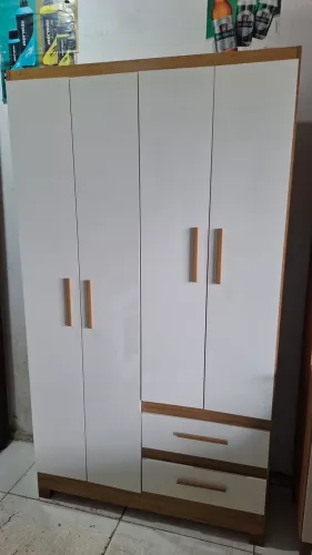 Guarda roupa 4portas