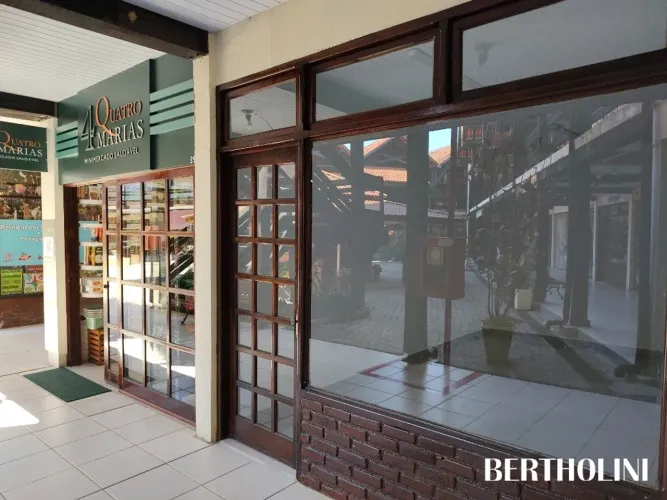 Sala Comercial com 21m² em Penedo RJ.