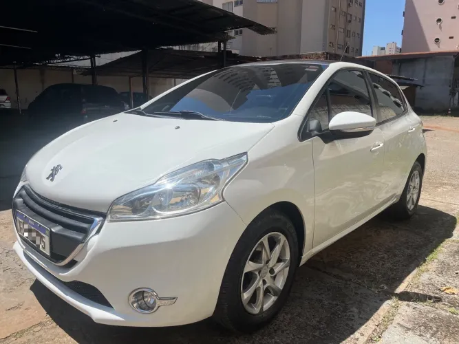 Peugeot 208 Allure 1.5 Flex 8V 5P 2015