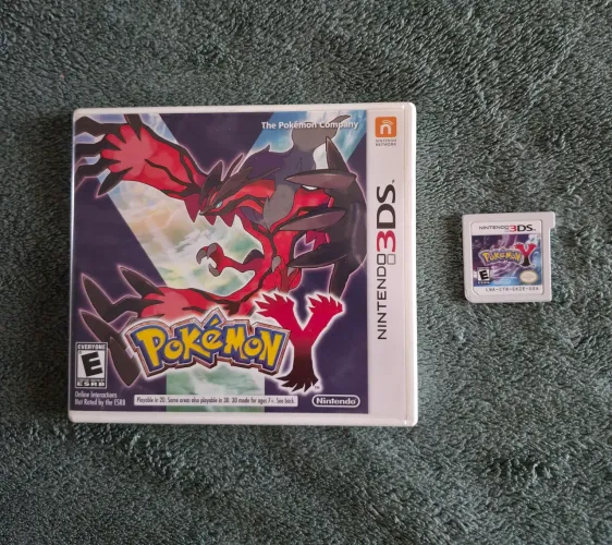 Pokémon Y - Jogo de Nintendo 3DS (completo)