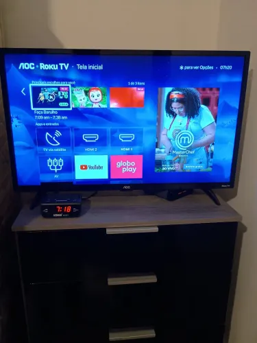 AOC Smart Roku TV 32" - Smart Tv