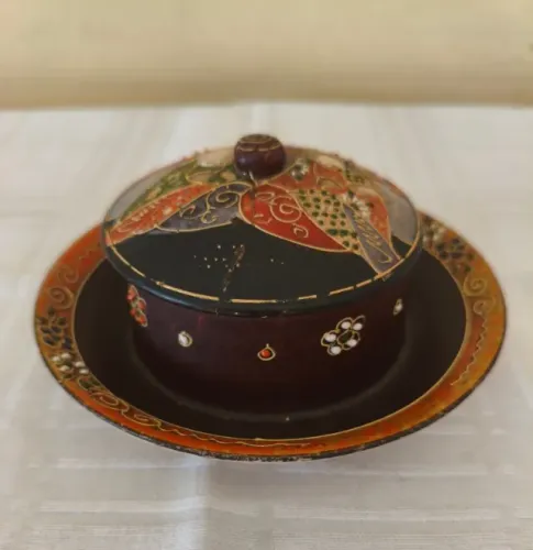 Manteigueira em porcelana japonesa vintage