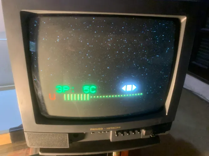televisão CRT da marca Philco-Hitachi 14p