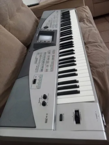 Teclado Roland E60 Profissional