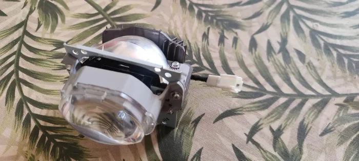 Projetor farol hilux, sw4, corolla cross 2022