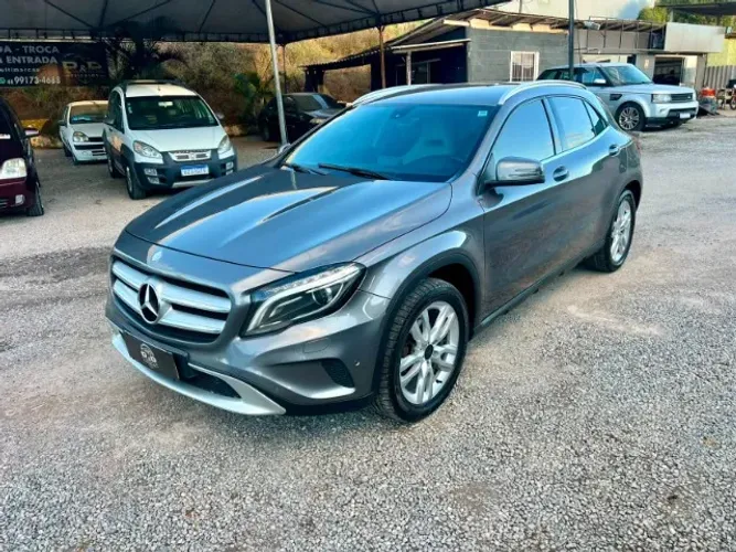 Mercedes-Benz GLA 200 Adv. 1.6/1.6 TB 16V Flex Aut. 2015