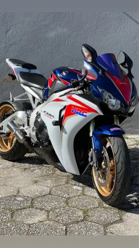 Moto á venda
