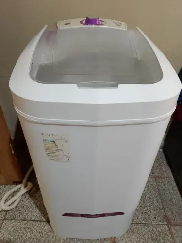 Vendendo essa New máq de 12kg tá semi nova
