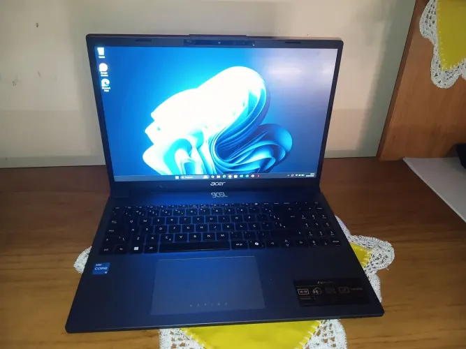 Vendo um notebook 