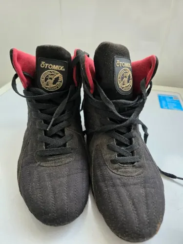 ANÚNCIO PAUSADOTênis Otomix academia original preto