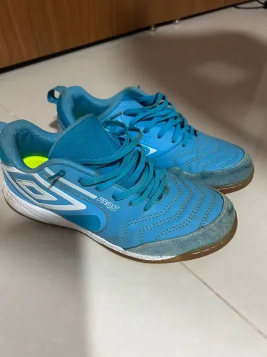 Tênis de futsal umbro pro 5 bump usada
