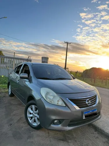 Nissan Versa SL 1.6 16V Flex Fuel 4P Mec. 2013