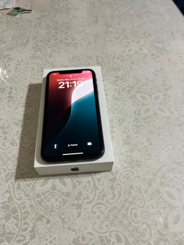 Apple iPhone 11 64 GB
