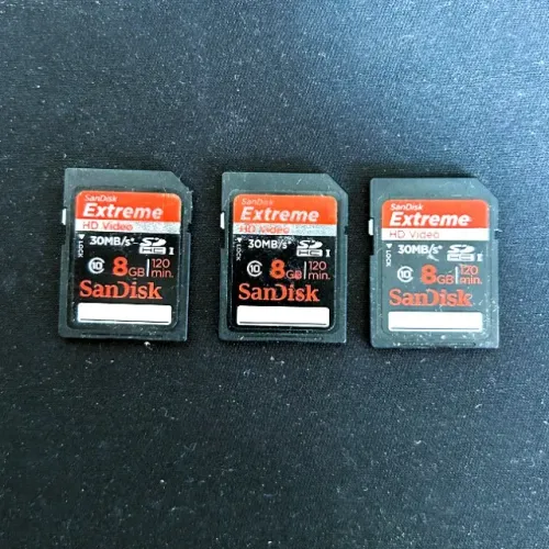 Kit 3 Cartões de Memória SanDisk Extreme 8GB 30MB/s