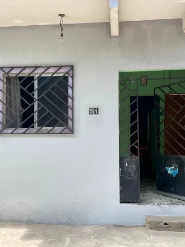 Venda com urgência só entre em contato se tiver interesse boa localização próximo de tudo