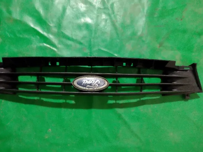 Grade Parachoque Dianteiro Ford/Fiesta 2000/04.