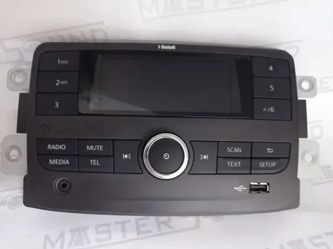 Auto rádio. Para: linha Renault. PART NO 281153047R. Com: usb,fm,auxiliar, bluetooth.