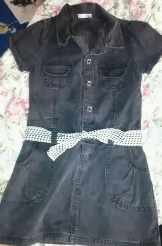 Vestidos e shorts infantis
