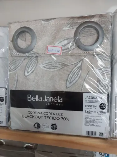 Cortina Black-out em tecido. 