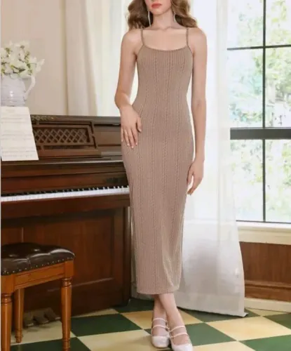 Vestido nude/bege texturizado tubinho importado NOVO