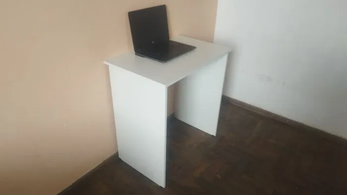 Mesa de notebook/ estudo (Entrega grátis)