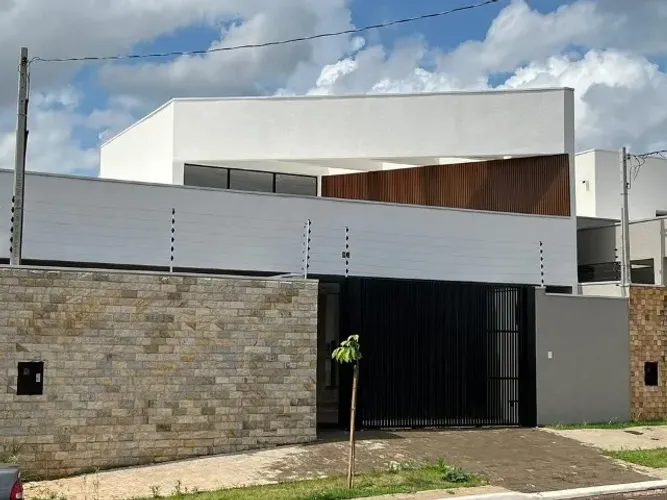 Casa Alto Padrão na Zona Norte**