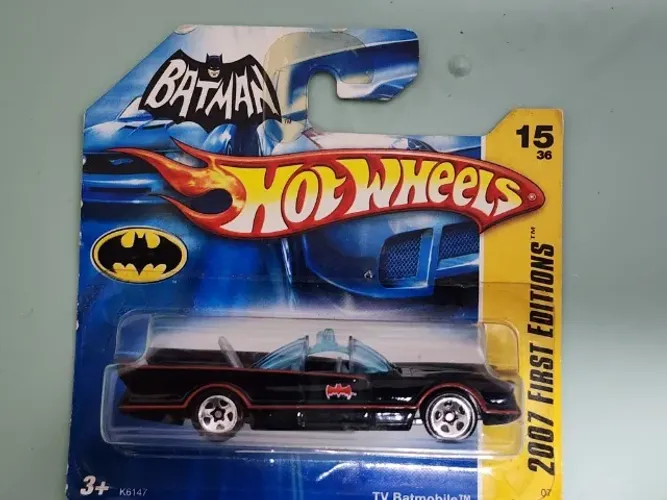 Batmóvel 1966 da Hot Wheels 1:35