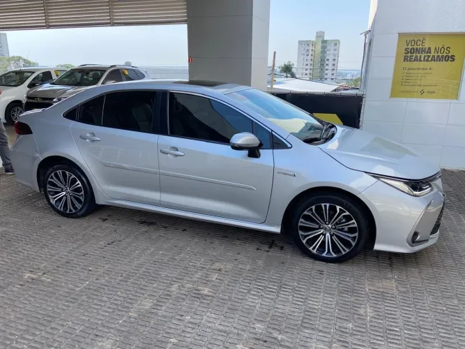 Corolla Altis Premium 1.8 Híbrido 22/23