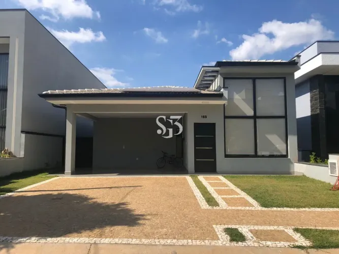 CASA TÉRREA LINDA À VENDA