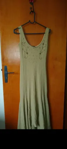 Vestido de festa dourado