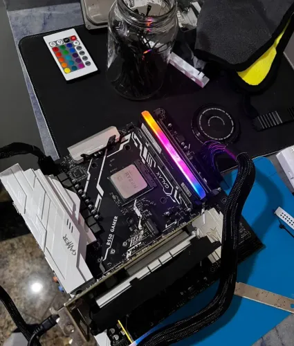 Placa Mãe Galaxy B550 Gamer ( Defeito )