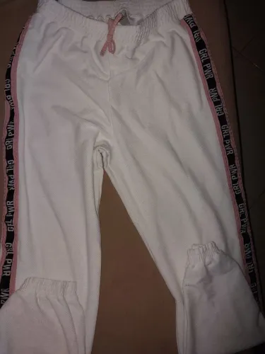 Calça branca tamanho 16 nova
