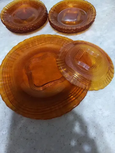 Conjunto de bolo e pratos de sobremesa duralex