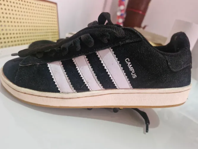 R$ 90 | Adidas Campus 38 | Usado | Solado bom estado | Pequeno desgaste