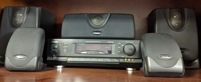 Home theater Philips - Surround Receiver Fr 732
