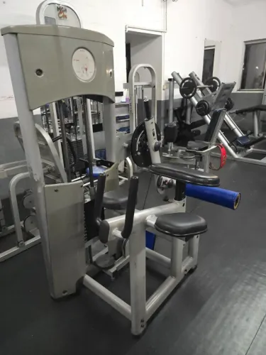 Maquina Gluteo 4 apoios Righetto
