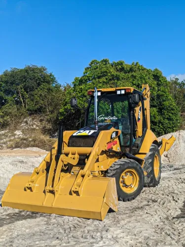 Retroescavadeira Caterpillar 416e